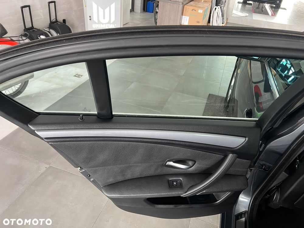 BMW Seria 5 520d - 18