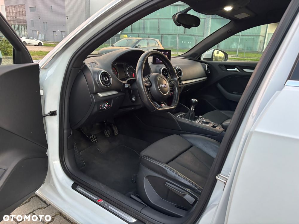 Audi A3 Sportback 2.0 TDI S line Sportpaket - 11