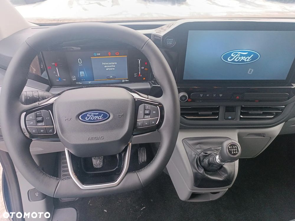 Ford Tourneo Custom 2.0 EcoBlue L2 Titanium - 13