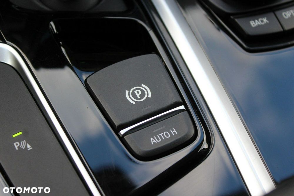 BMW X3 sDrive18d mHEV - 35