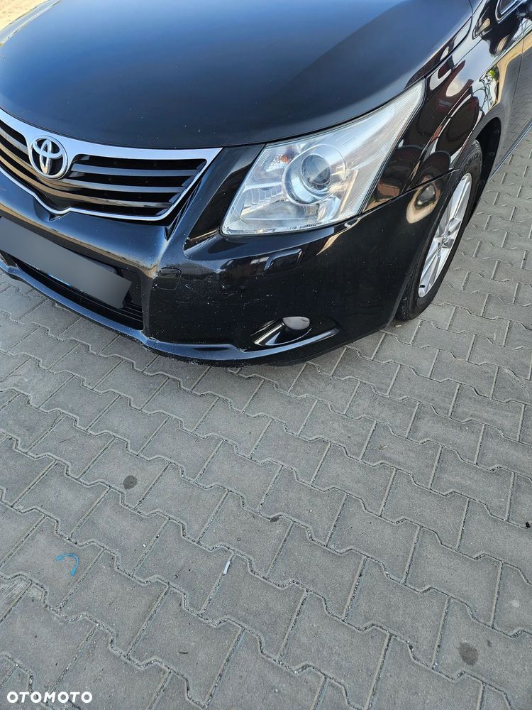 Toyota Avensis 1.8 Sol - 13