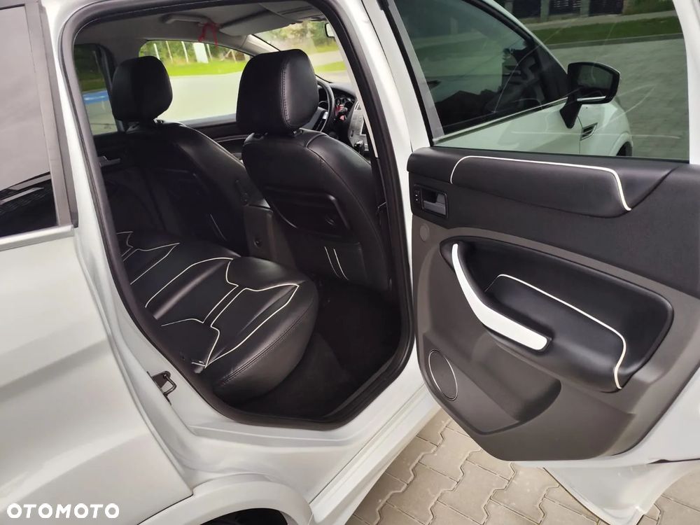 Ford Kuga 2.0 TDCi Individual MPS6 - 31