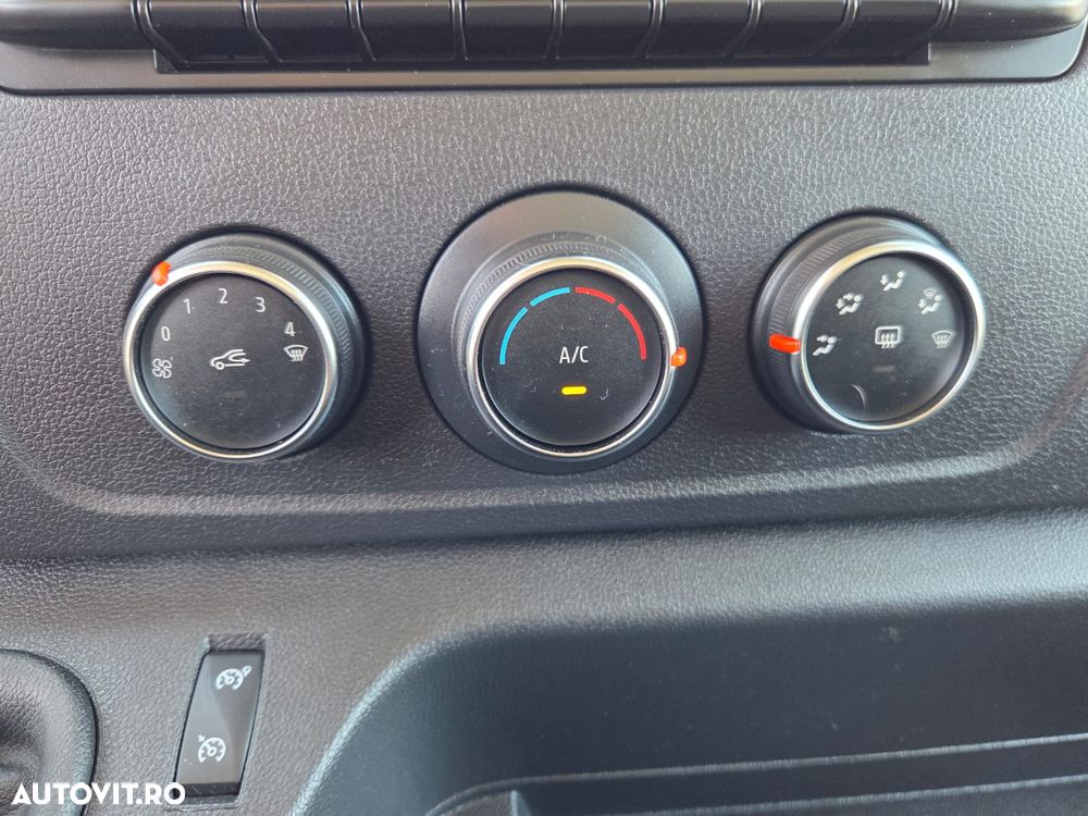 Renault New Master Axa Dubla L5H3 - 32