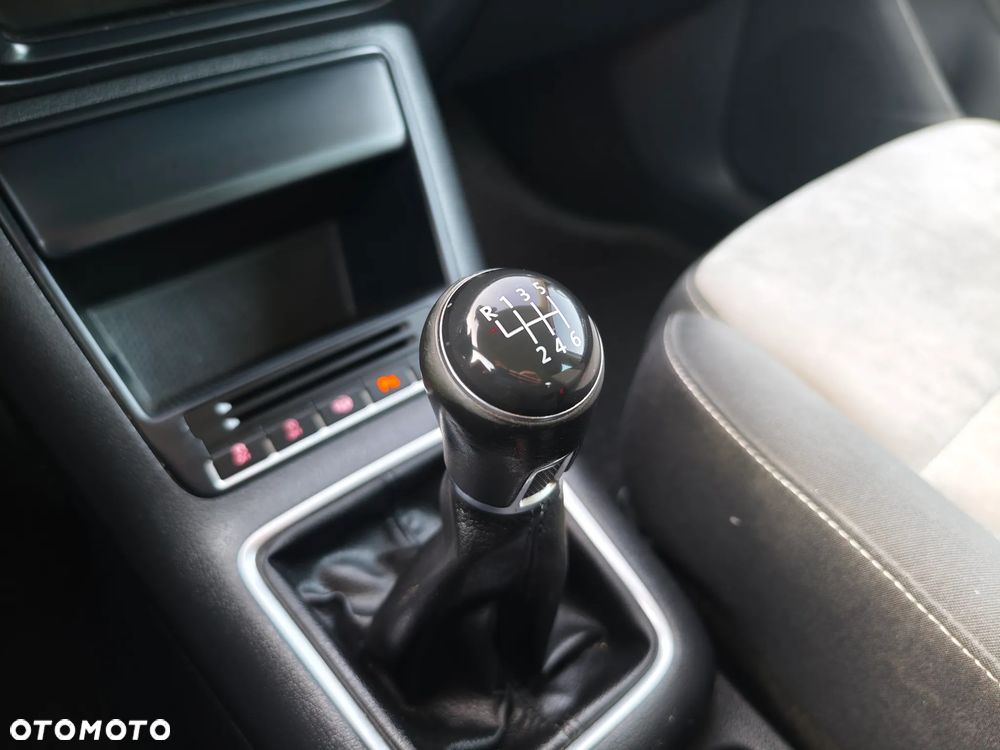 Volkswagen Tiguan - 32