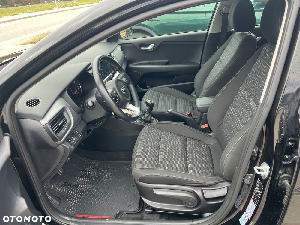 Kia Stonic 1.0 T-GDI L - 10