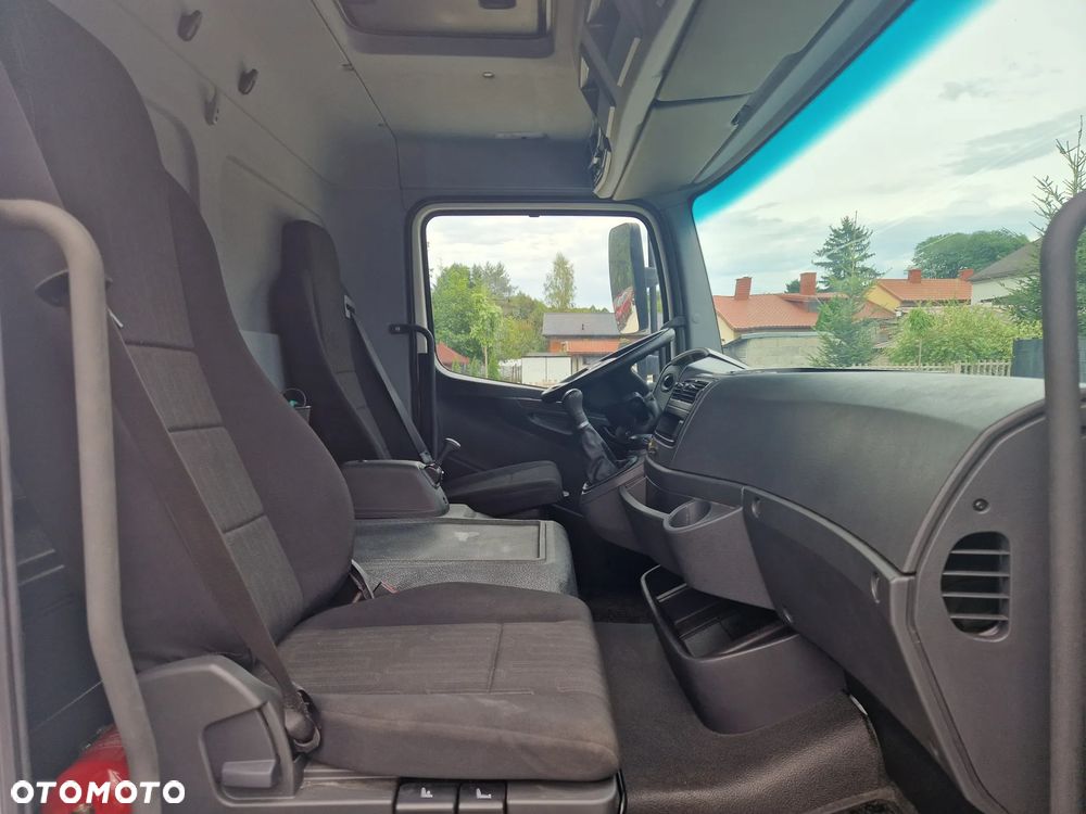 Mercedes-Benz ATEGO - 10