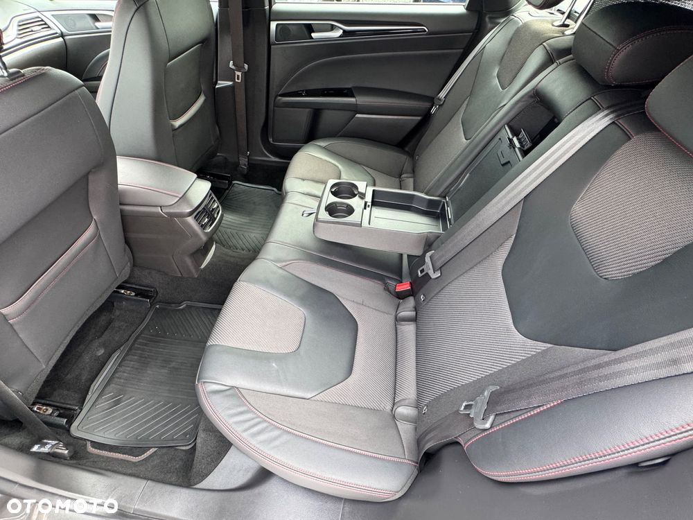 Ford Mondeo 2.0 TDCi ST-Line X - 38