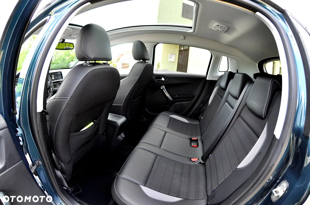 Peugeot 2008 1.2 Pure Tech GPF Allure S&S - 8
