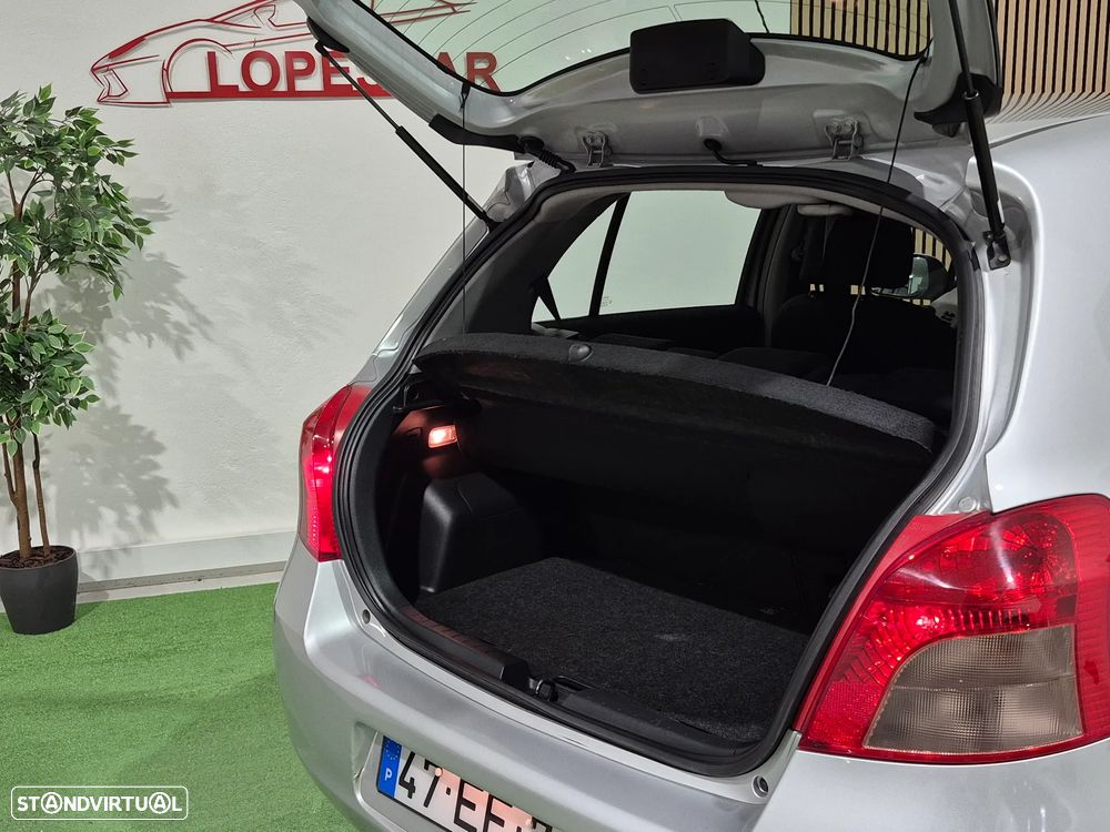 Toyota Yaris 1.0 VVT-i AC - 24