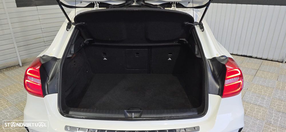 Mercedes-Benz GLA 200 CDI AMG Line - 13