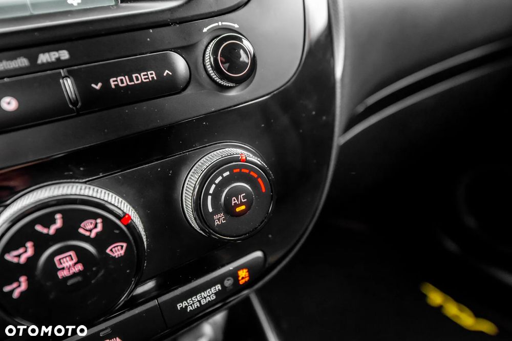 Kia Soul 1.6 GDI L Business Line EU6 - 24