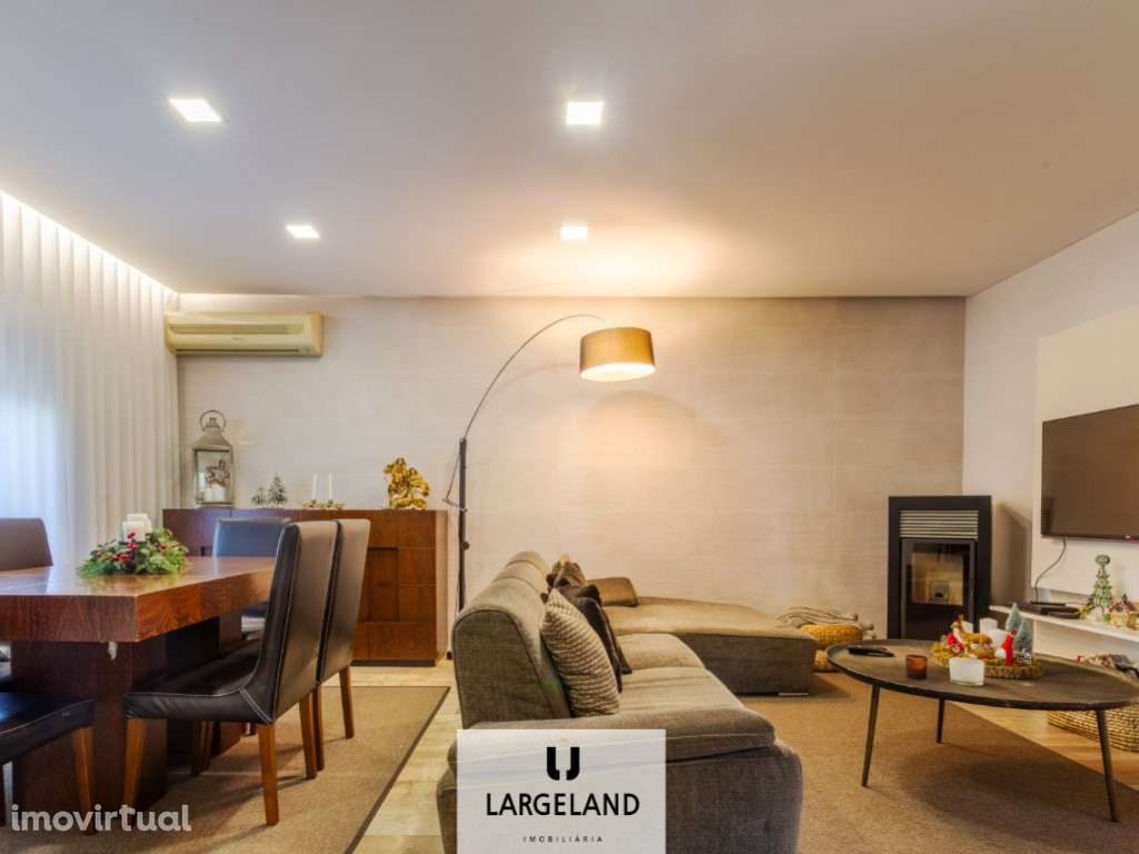 Moradia T4 isolada - Oliveira de Azeméis - Grande imagem: 4/23