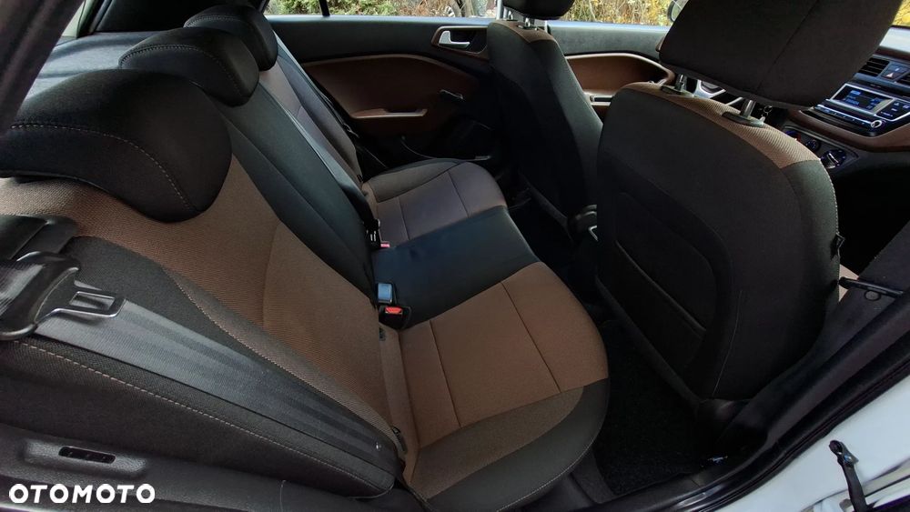 Hyundai i20 1.2 Fresh - 15