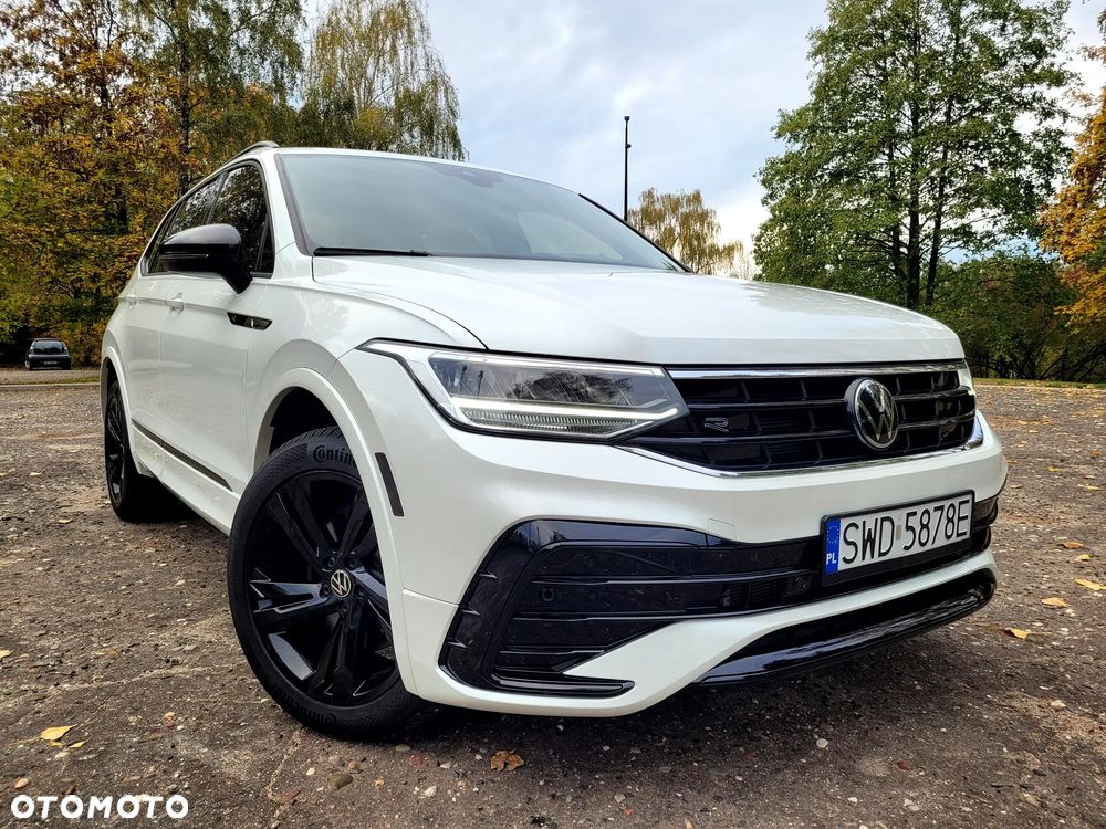 Volkswagen Tiguan - 1