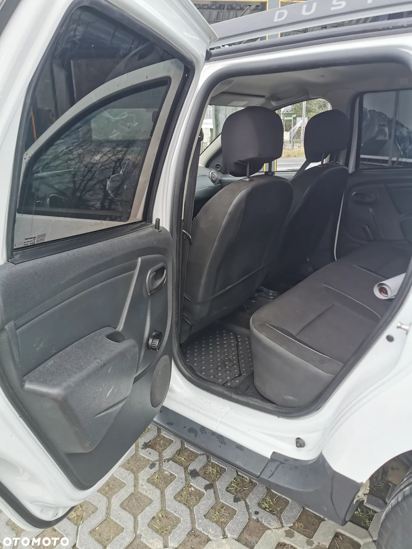 Dacia Duster 1.6 SCe Access S&S - 15