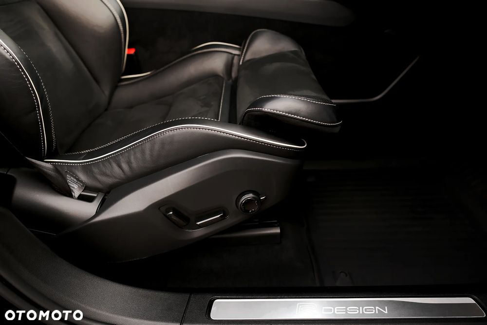 Volvo XC 60 T6 AWD Geartronic RDesign - 38