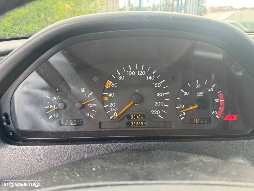 Mercedes-Benz C 220 D Classic - 14