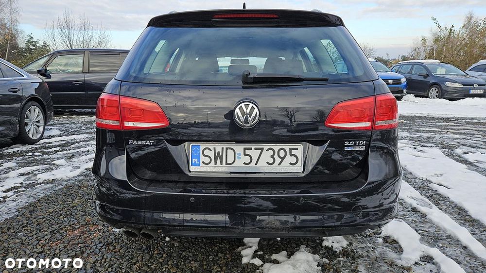 Volkswagen Passat - 12
