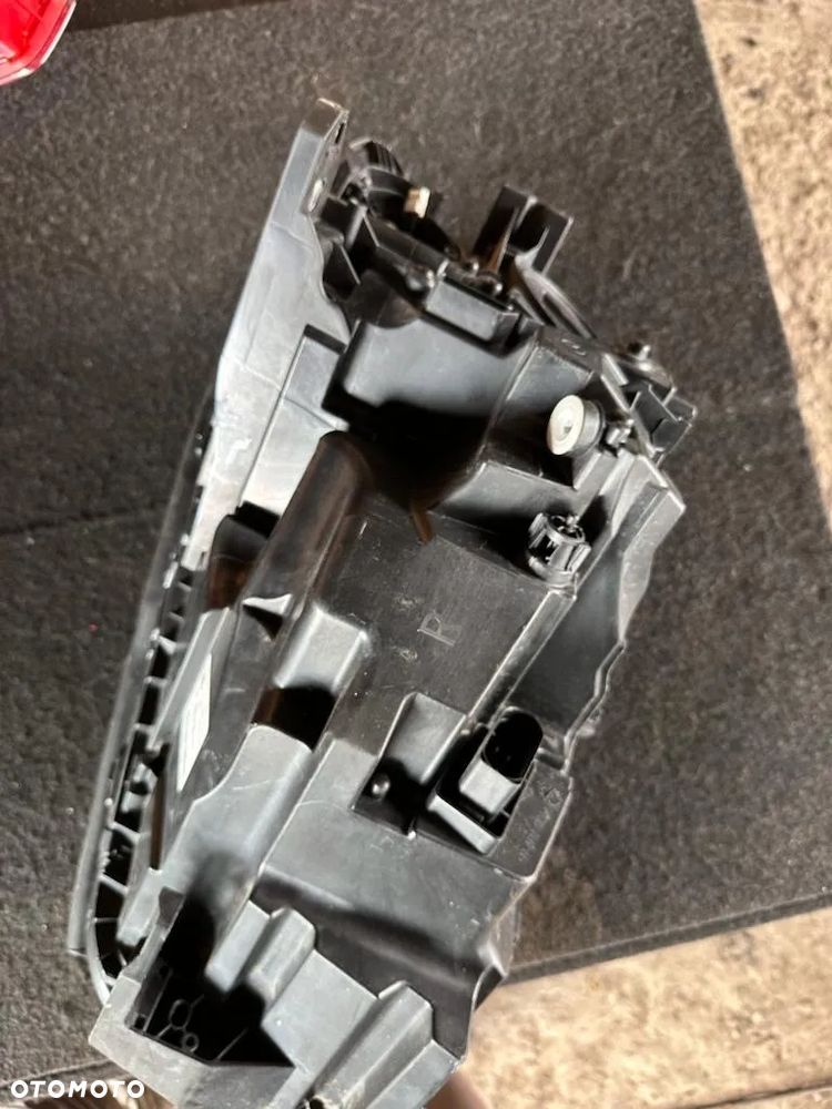 Lampa Mercedes GLA  A 156 906 72 00 - 3