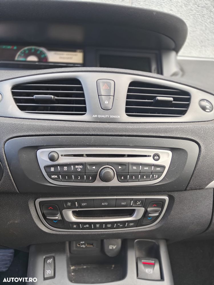 Renault Grand Scenic dCi 130 FAP Start & Stop Bose Edition - 8