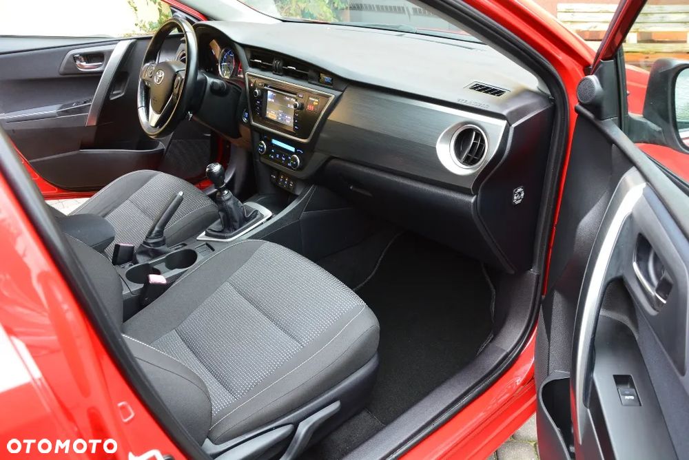 Toyota Auris 1.6 Valvematic Comfort - 21