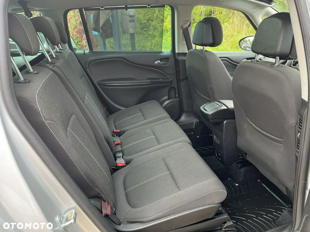 Opel Zafira - 28