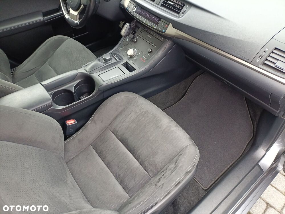 Lexus CT 200h Elegance EU6 - 17