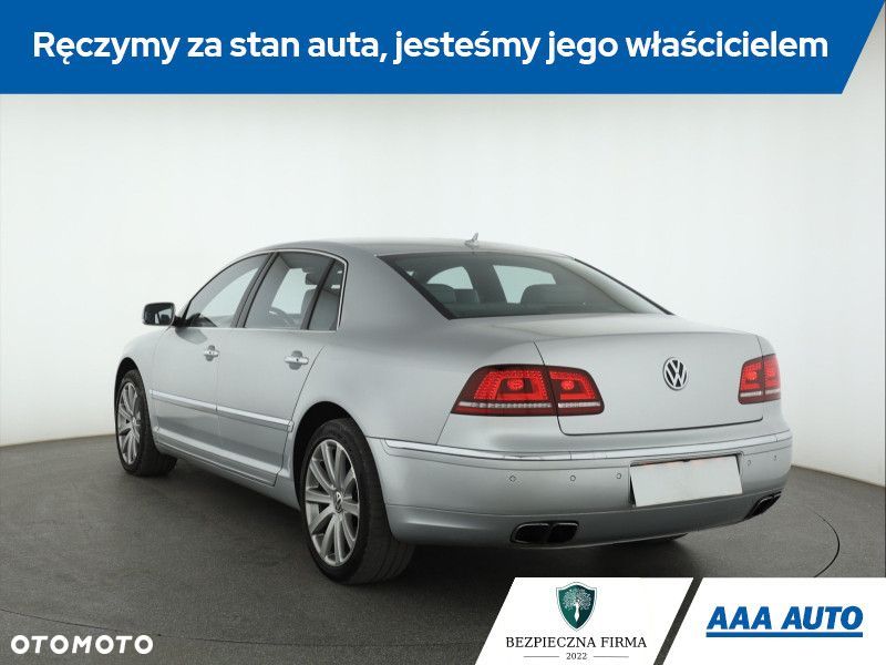 Volkswagen Phaeton - 6