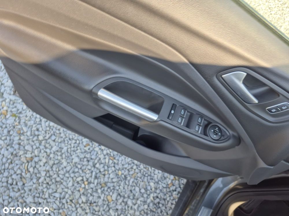 Ford Kuga 2.0 TDCi 4x4 ST-Line - 27
