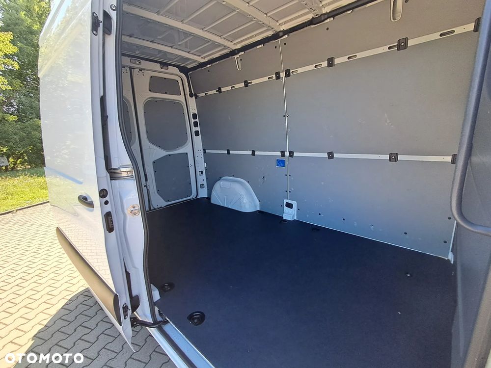 Mercedes-Benz Esprinter - 13