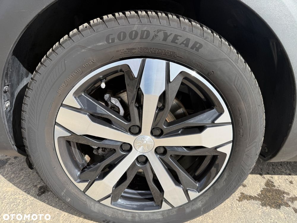 Peugeot 3008 1.2 PureTech Allure Pack S&S EAT8 - 19