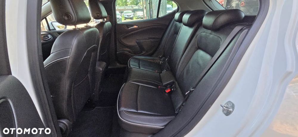 Opel Astra 1.0 Turbo Start/Stop Edition - 32