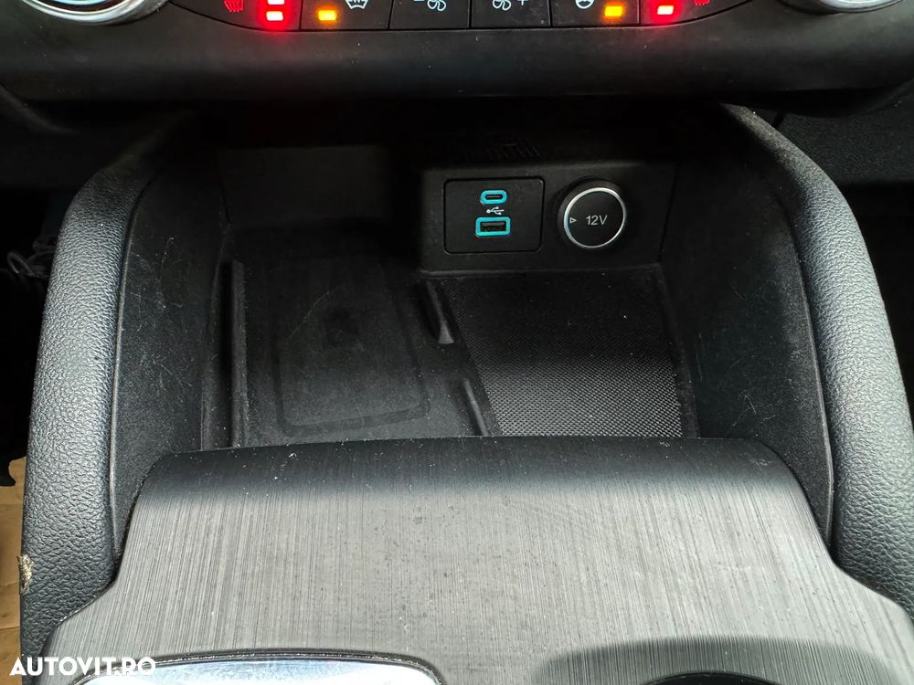 Ford Kuga 2.5 Duratec PHEV ST-LINE X - 27