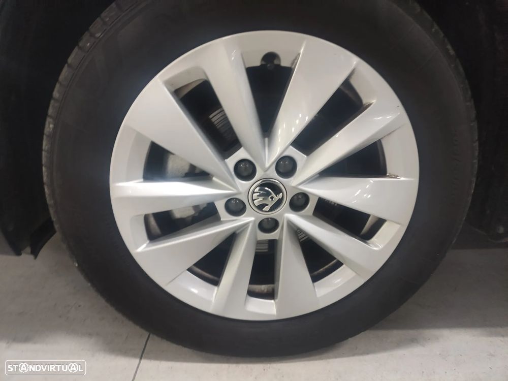 Skoda Scala 1.0 TSI DSG - 5
