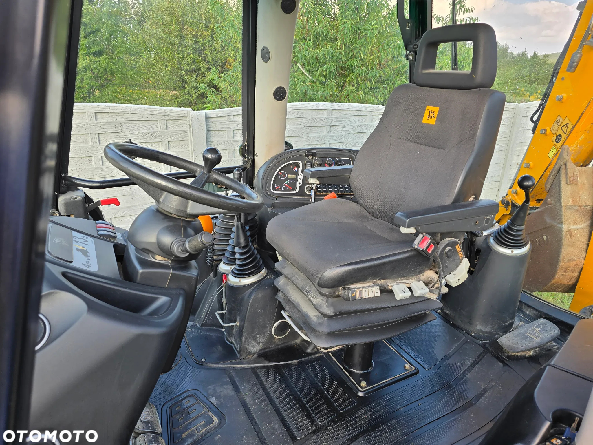 JCB - 3