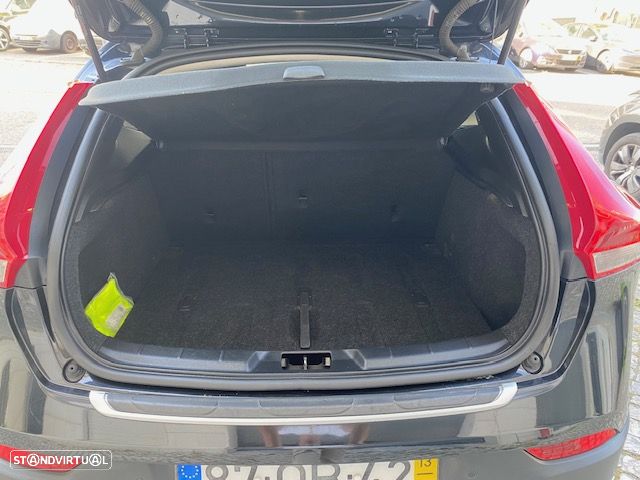 Volvo V40 Cross Country 1.6 D2 Summum - 16
