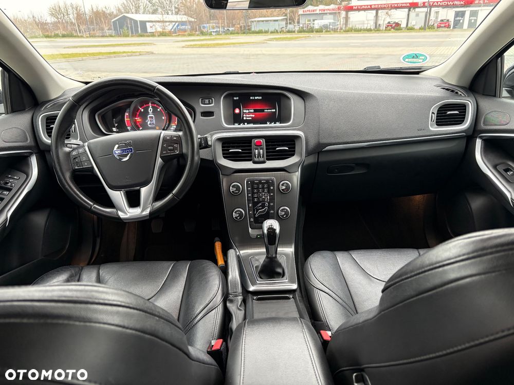 Volvo V40 D2 Summum - 16