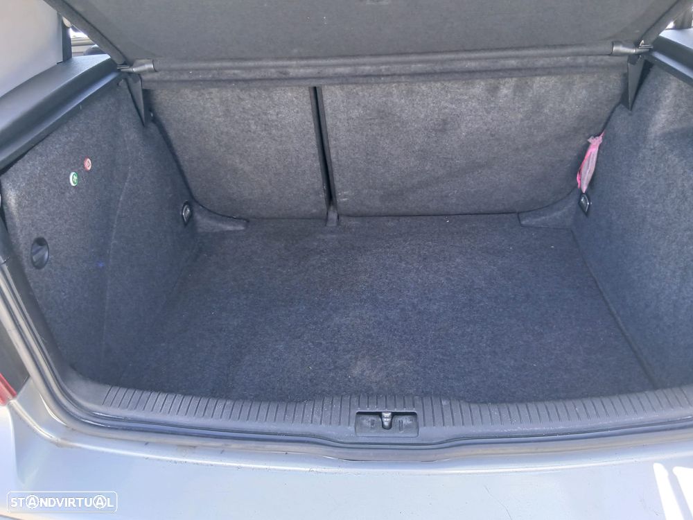 VW Golf 1.9 TDi Highline - 20