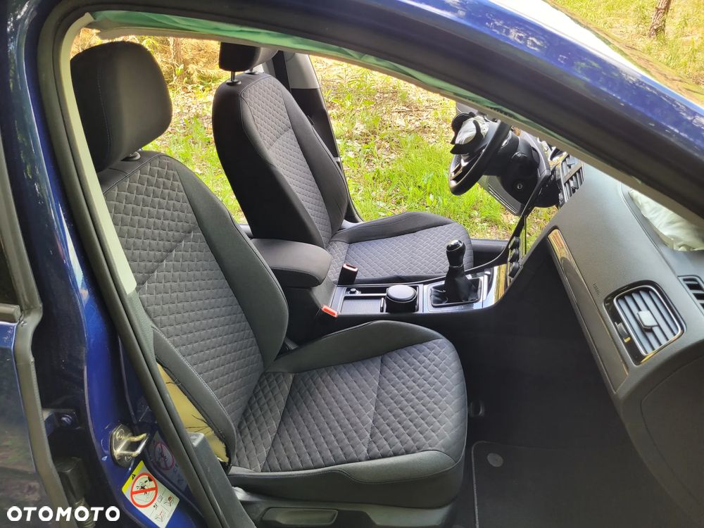 Volkswagen Golf 1.6 TDI Sound - 7