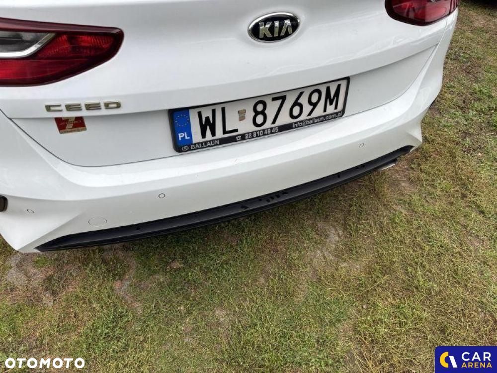 Kia Ceed - 33