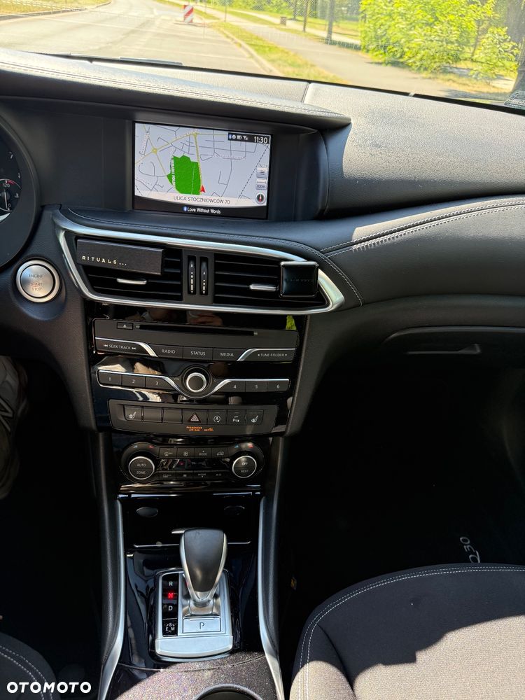 Infiniti Q30 1.6t Premium Tech 7DCT - 29