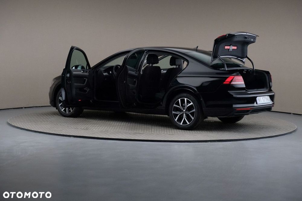 Volkswagen Passat - 7