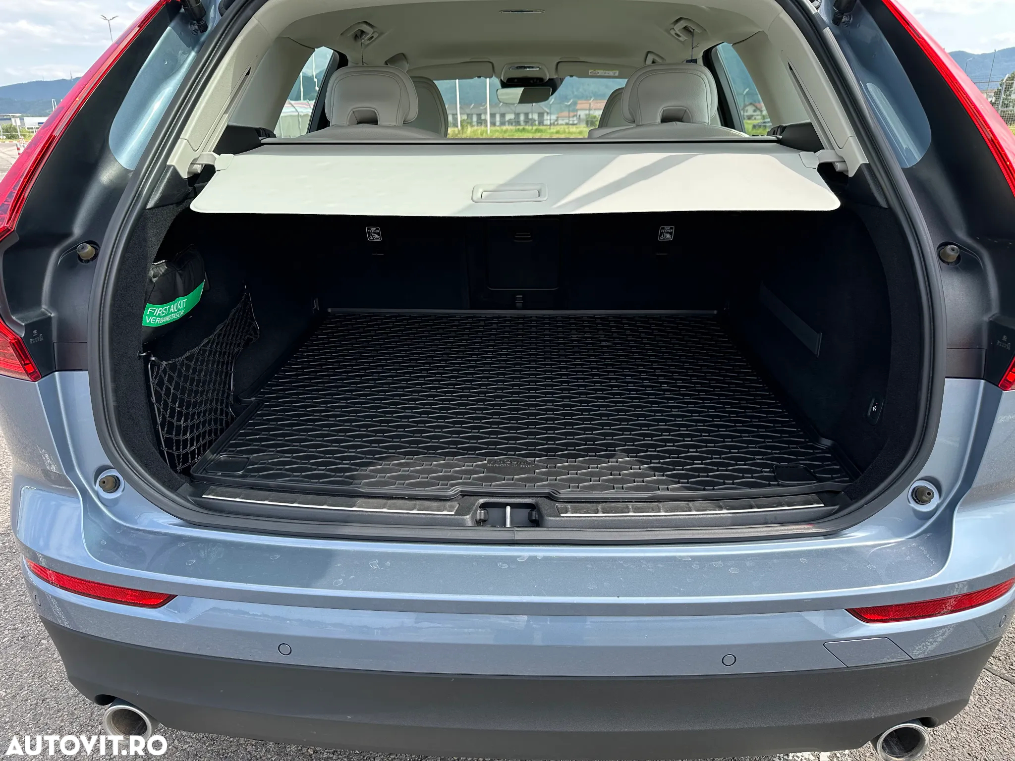 Volvo XC 60 D4 Momentum Pro - 24