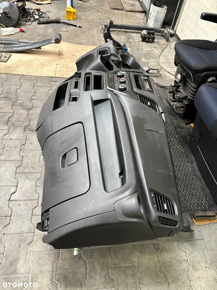 Konsola kokpit deska rozdzielcza Iveco Daily 2019r euro 6 klima - 3