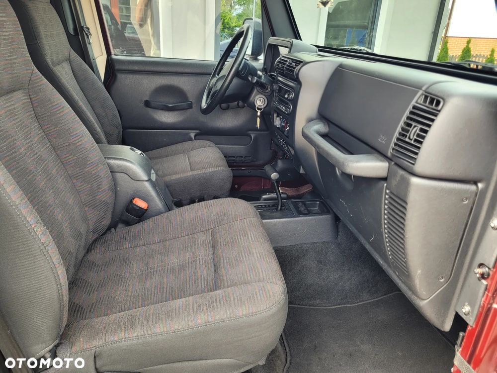 Jeep Wrangler - 13
