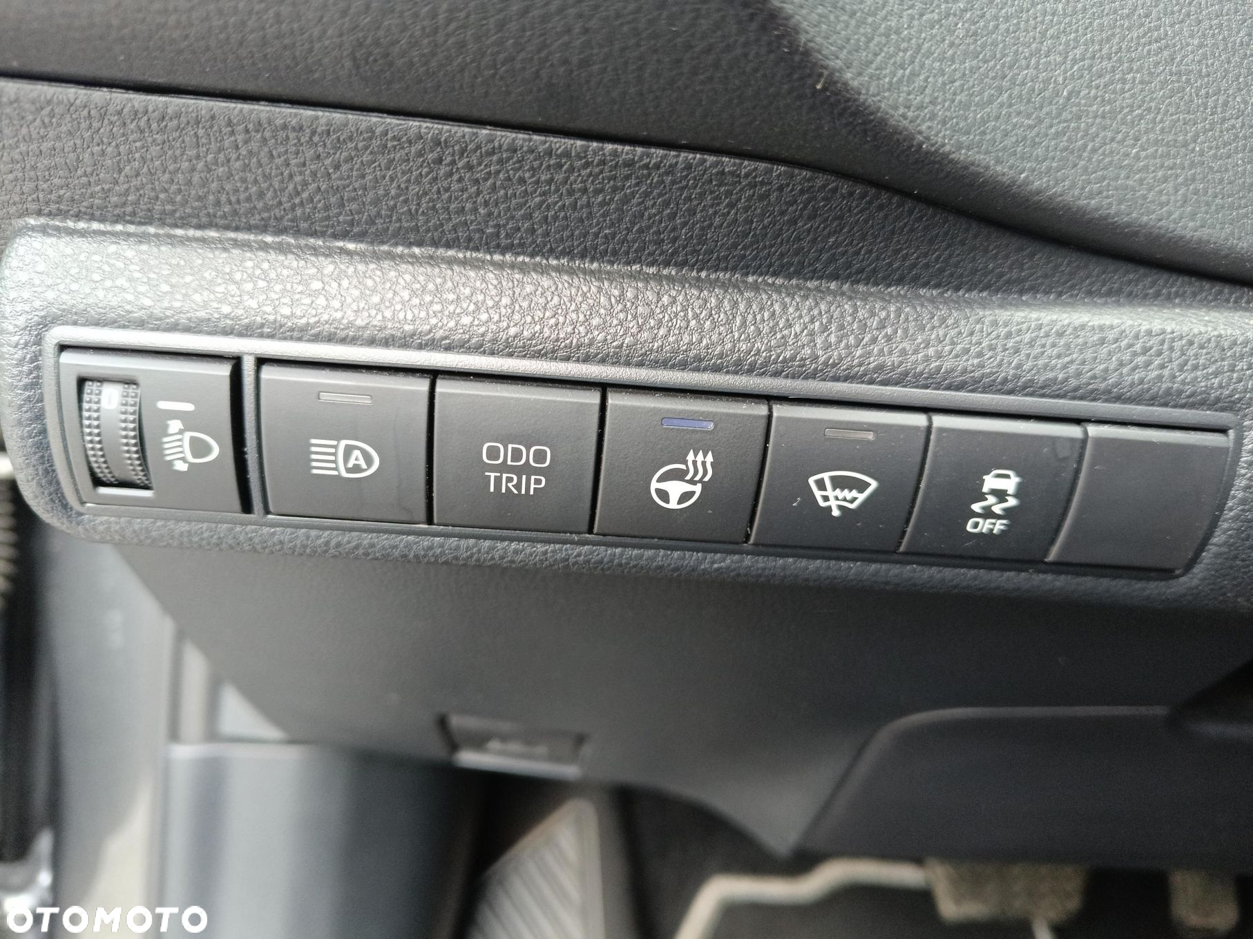 Toyota Corolla 1.8 Hybrid Comfort - 16
