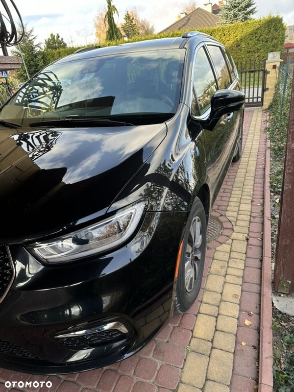 Chrysler Pacifica - 2