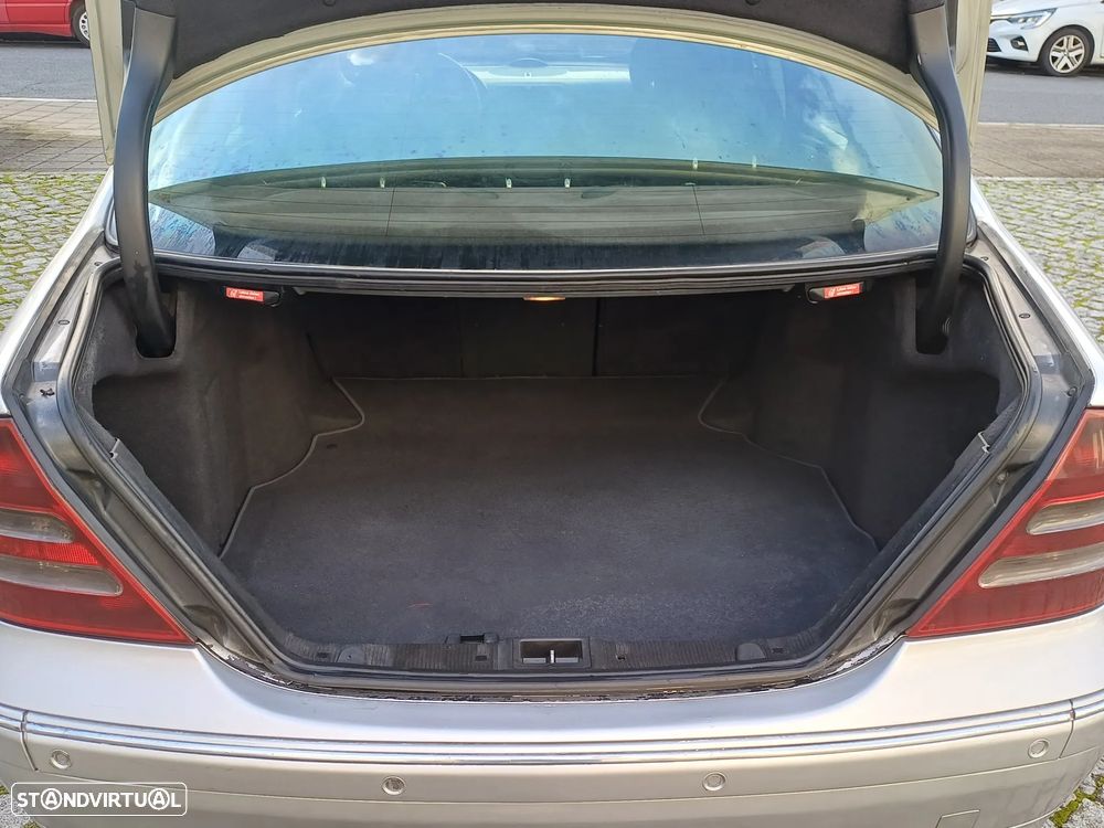 Mercedes-Benz C 220 CDI Auto Avantgarde - 39