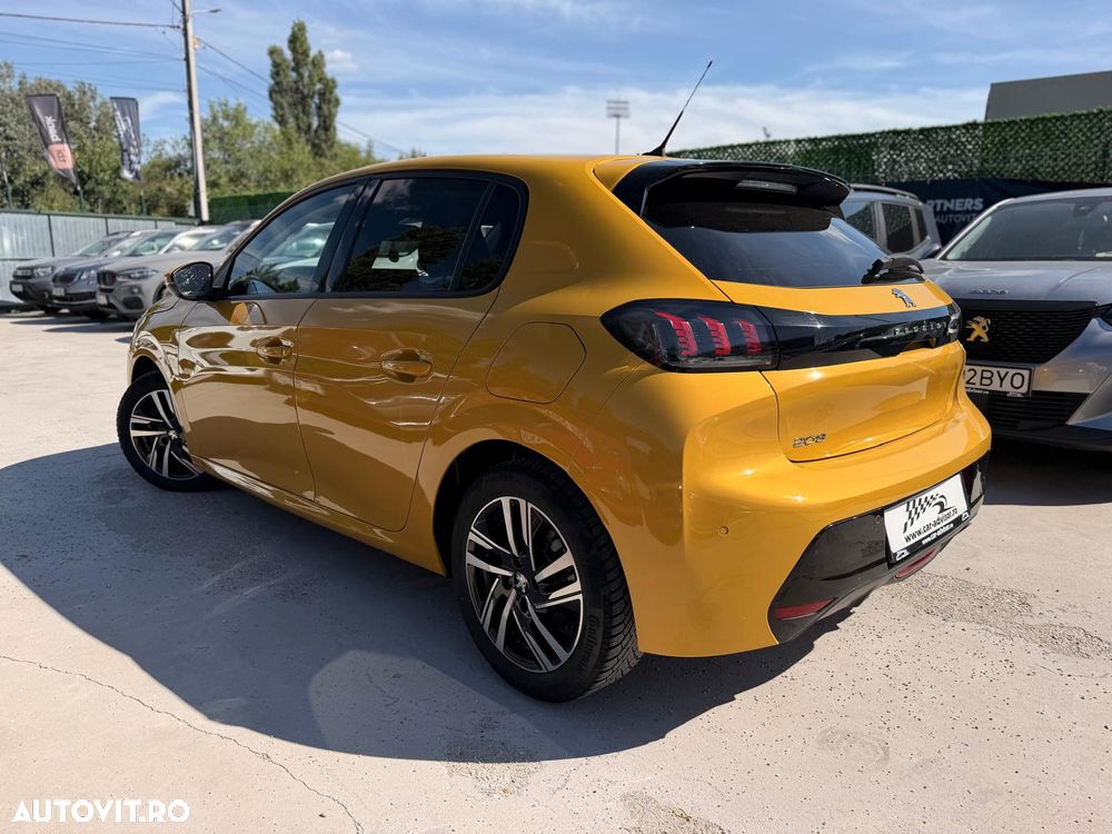 Peugeot 208 1.2 L PureTech STT Allure - 9
