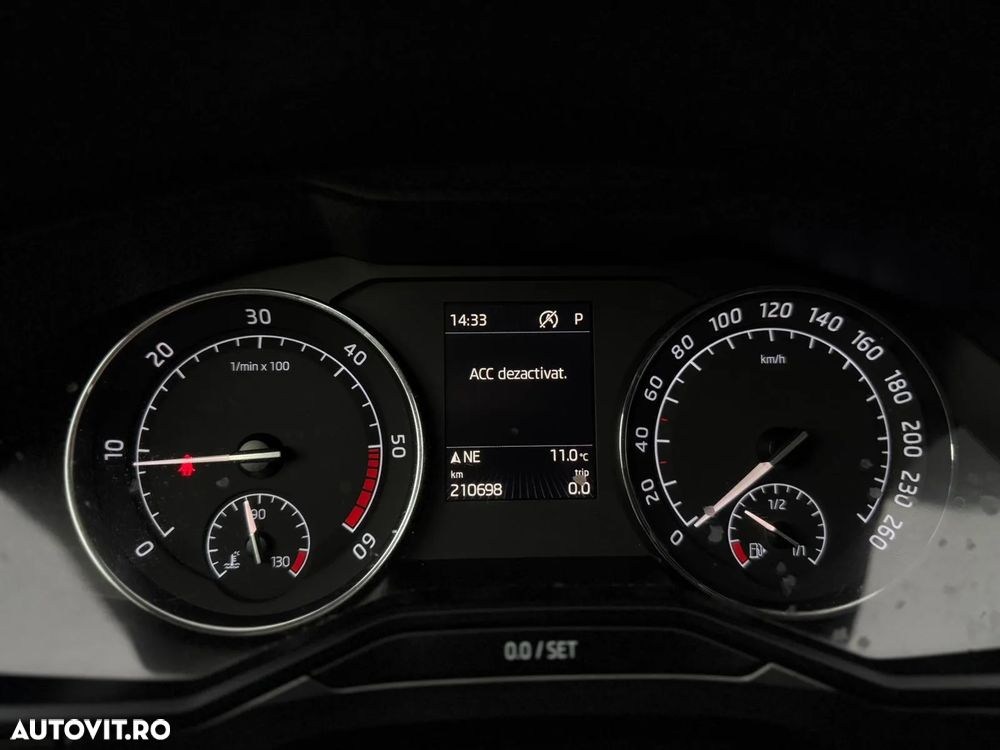 Skoda Superb 2.0 TDI DSG 4X4 Ambition - 16